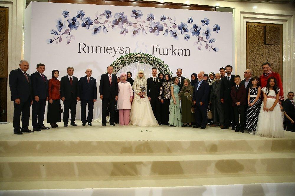 İbrahim Kalın’ın kızı Rumeysa evlendi, Erdoğan nikah şahidi oldu