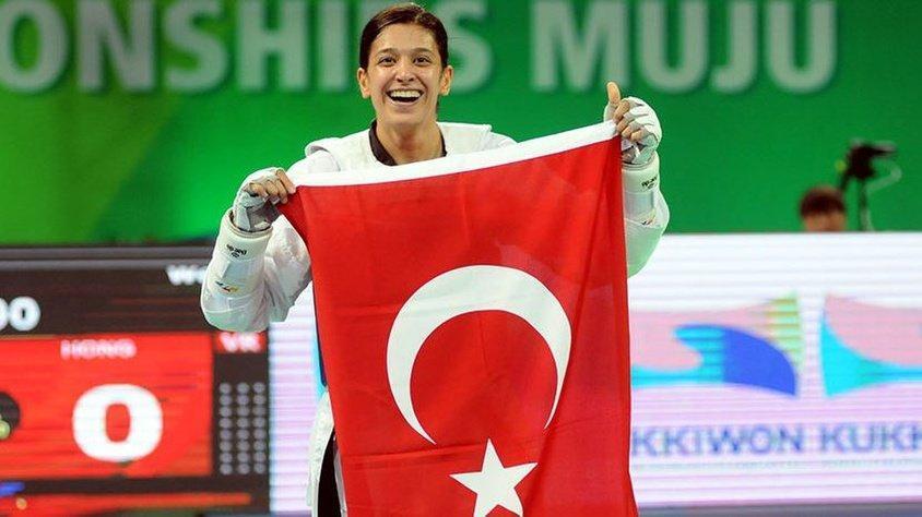 Dünya Tekvando Şampiyonu Nur Tatar: Dövdüğüm 2 kişiyi babam hastaneye götürdü