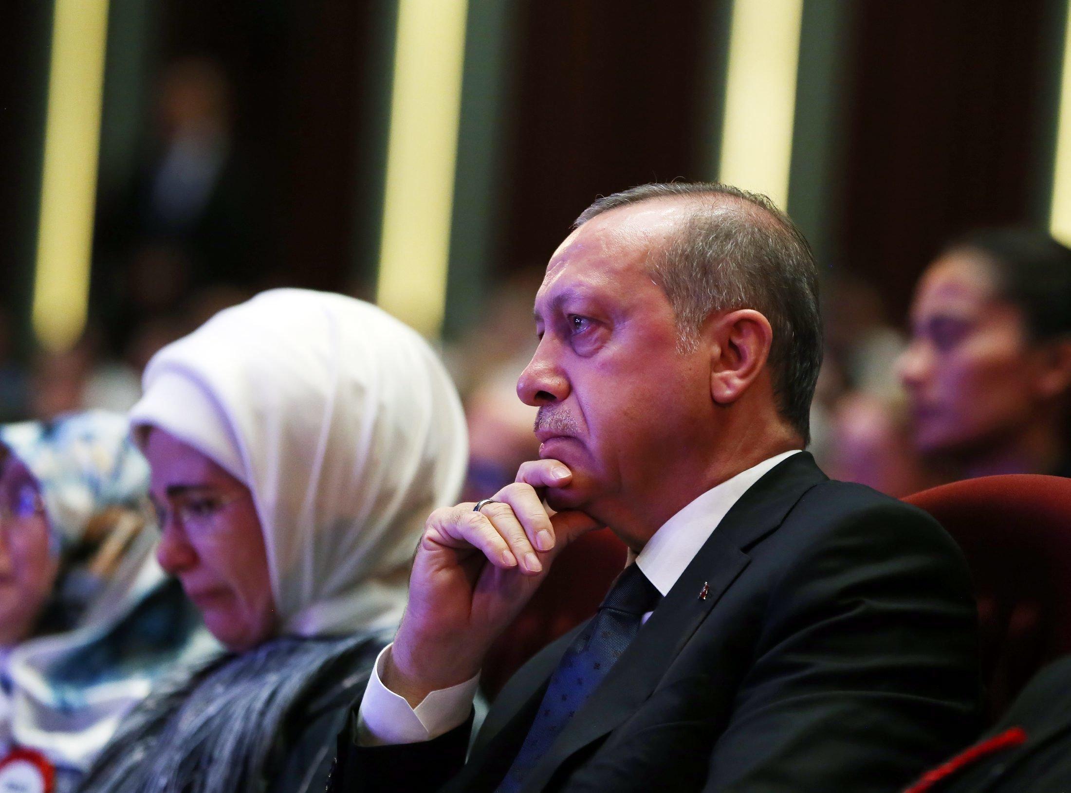 Cumhurbaşkanı Erdoğan 15 Temmuz anmasında gözyaşlarını tutamadı
