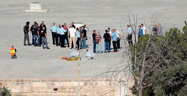 Mescid-i Aksada silahlı çatışma: 3 Filistinli ve 2 İsrail polisi öldü