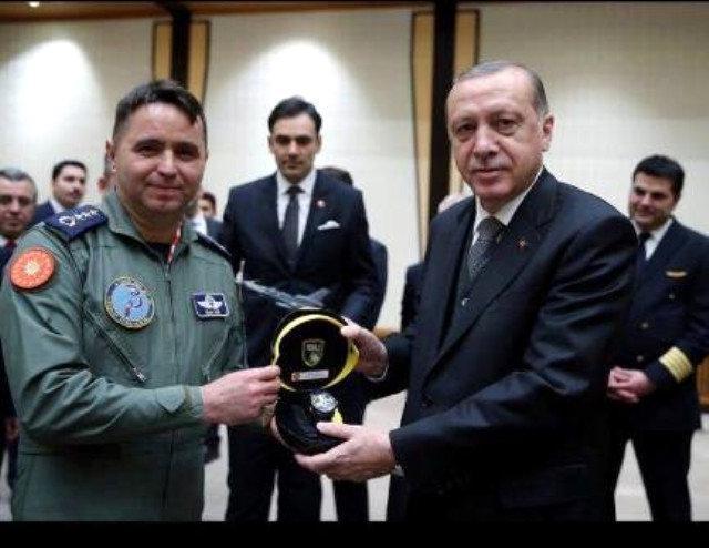 Erdoğanın selamladığı F-16 pilotu kim çıktı