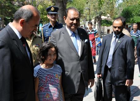 Pakistan Cumhurbaşkanı Hüseyin, Konyada