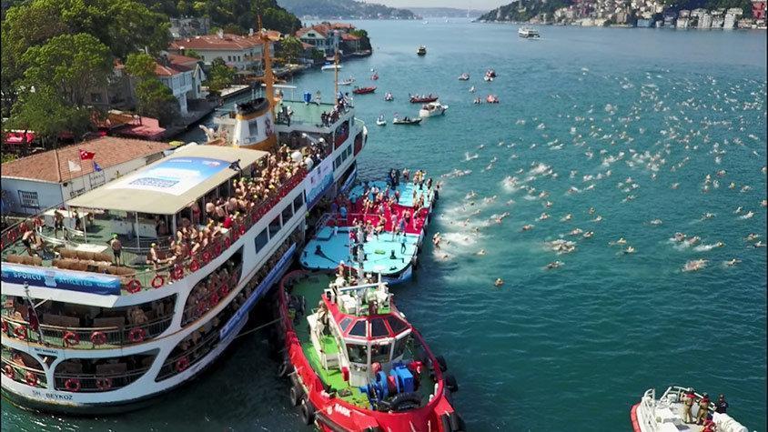 İstanbul Boğazında 2 bin 338 yüzücü aynı anda...