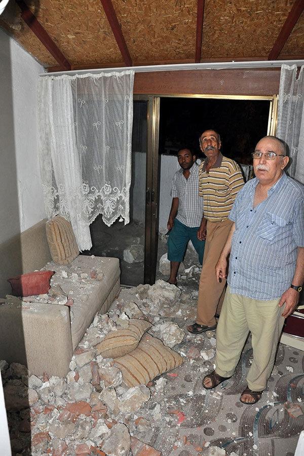 Depremde Datça, Reşadiyede bir bina çöktü