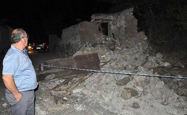 Depremde Datça, Reşadiyede bir bina çöktü