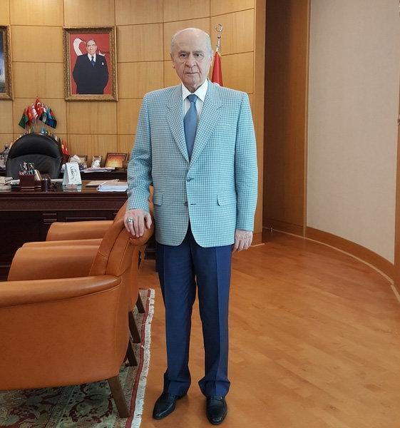 MHP Genel Başkanı Devlet Bahçeli şimdi de eşofmanla görüntülendi