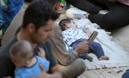 Batma tehlikesi geçiren yattaki 113 Suriyeli kurtarıldı