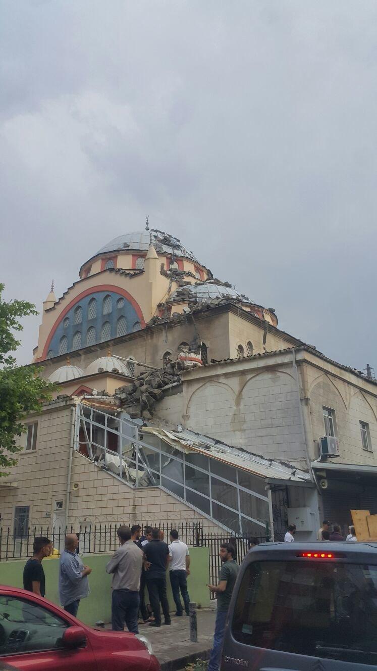 Kanarya’da caminin minaresi yıkıldı