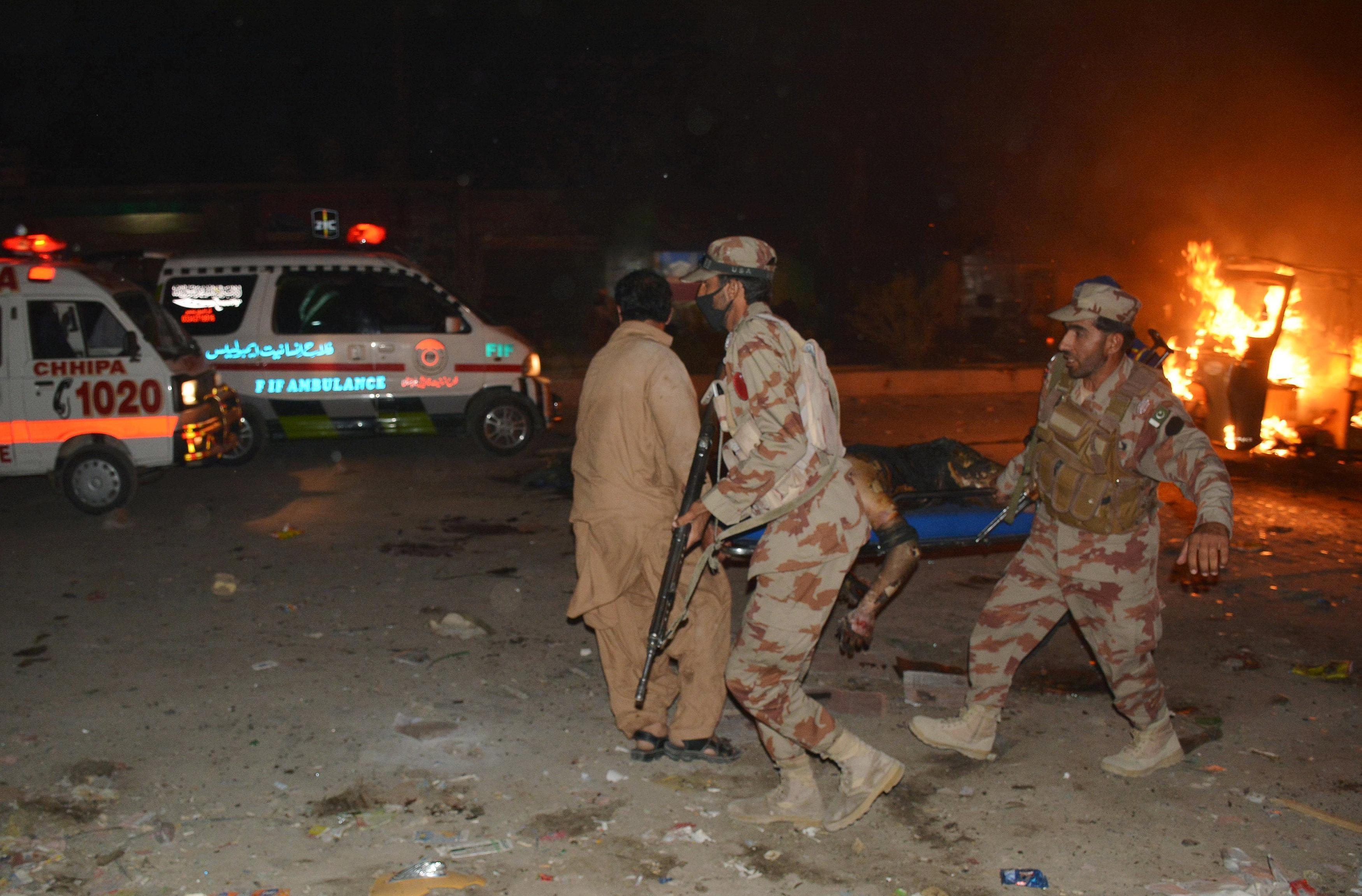 Pakistan’da bombalı saldırı: 15 ölü, 25 yaralı