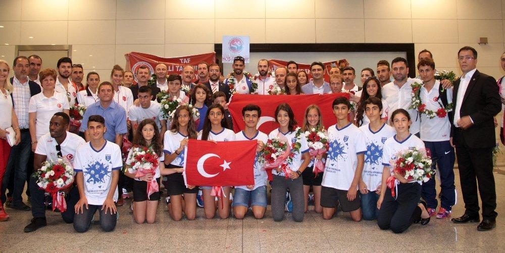Atletizm Milli Takımı Türkiye’ye döndü