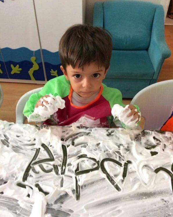 Okul servisinde unutulan 3 yaşındaki Alperen havasızlıktan öldü