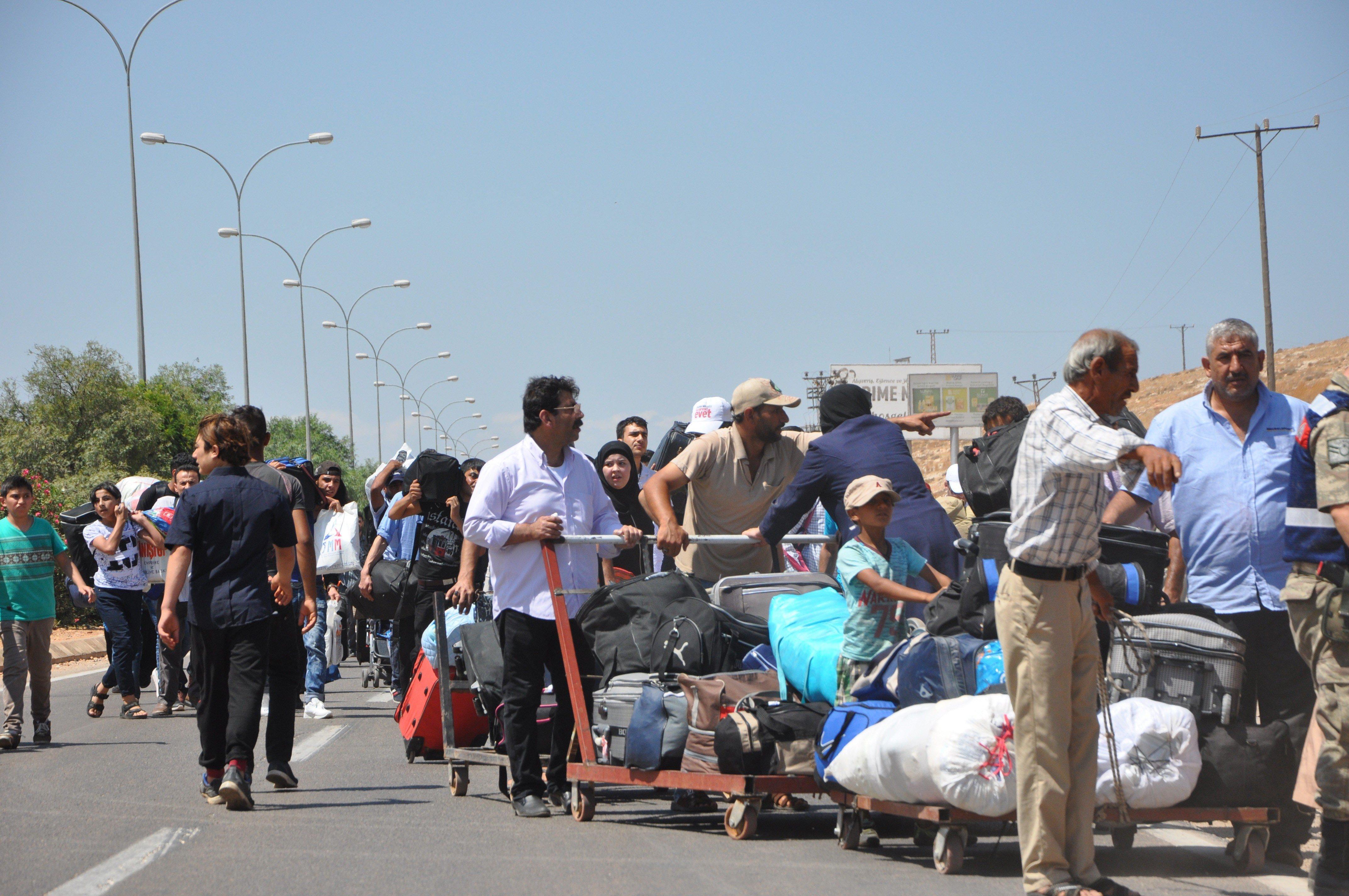 Cilvegözü Sınır Kapısı’nda Suriyelilerin bayram trafiği