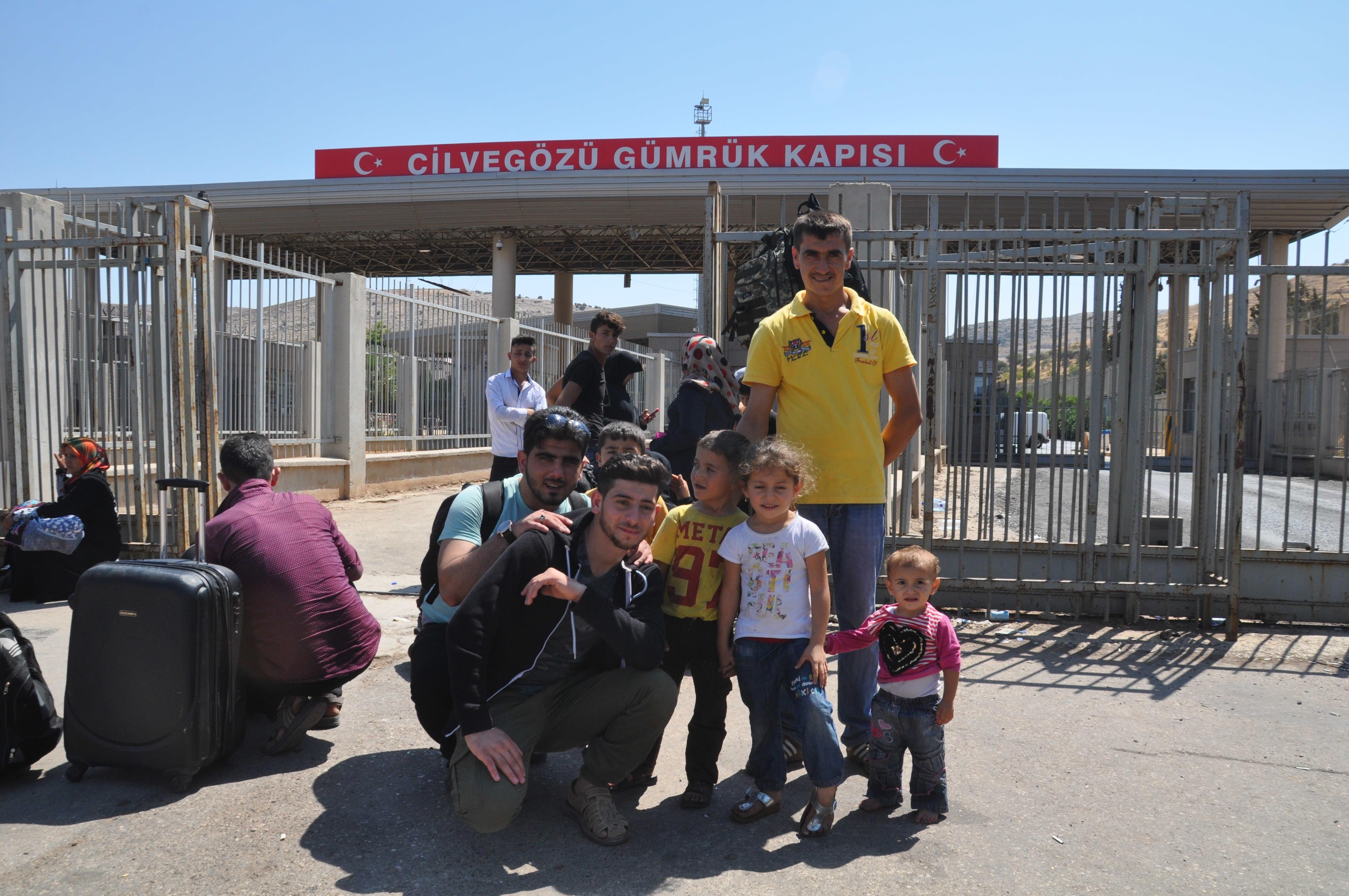 Cilvegözü Sınır Kapısı’nda Suriyelilerin bayram trafiği