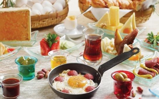 Kahvaltıda yumurtanın yanında çay tüketmeyin