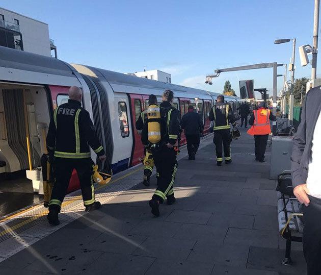 Londra Metrosunda kova bombası: Yaralılar var