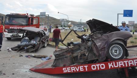 Ankarada feci kaza: 2si çocuk 9 yaralı