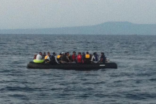 Sahil Güvenlik 55 kaçak göçmeni zodyakta yakaladı
