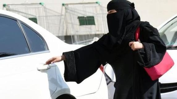 Suudi Arabistanda kadınlara aptal diyen din adamına yasak