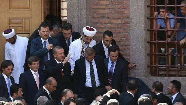 Erdoğan: Edepsizliktir, alçaklıktır, adiliktir