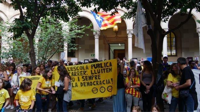 Katalonyada olaylı referandum: Yüzlerce yaralı var