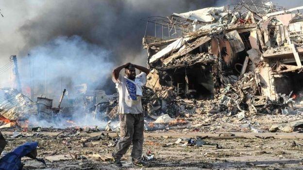 Somalide bombalı saldırıda ölü sayısı 300ü aştı