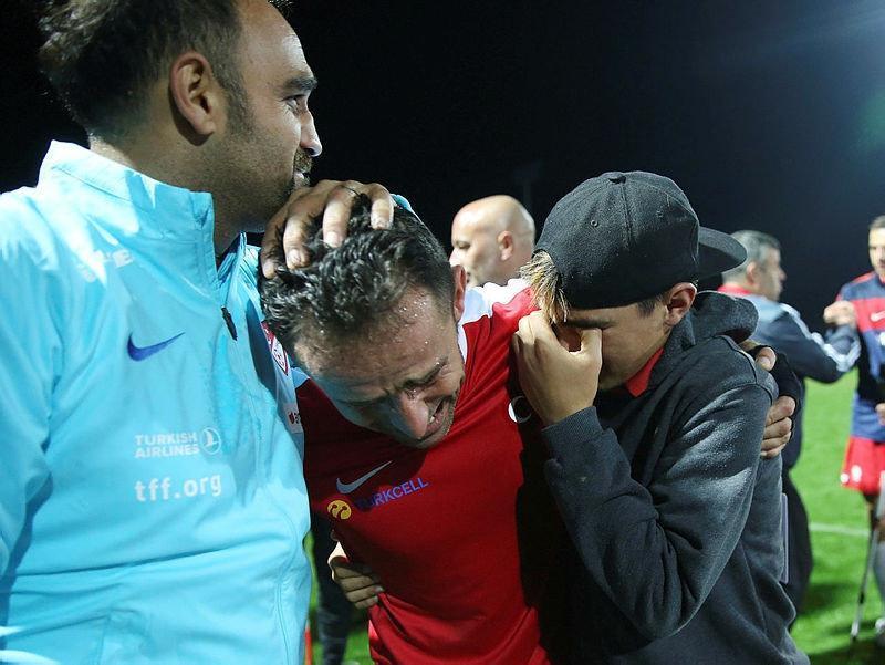 Osman Çakmak: Mayın bacağımı aldı ama bana da kupayı verdi