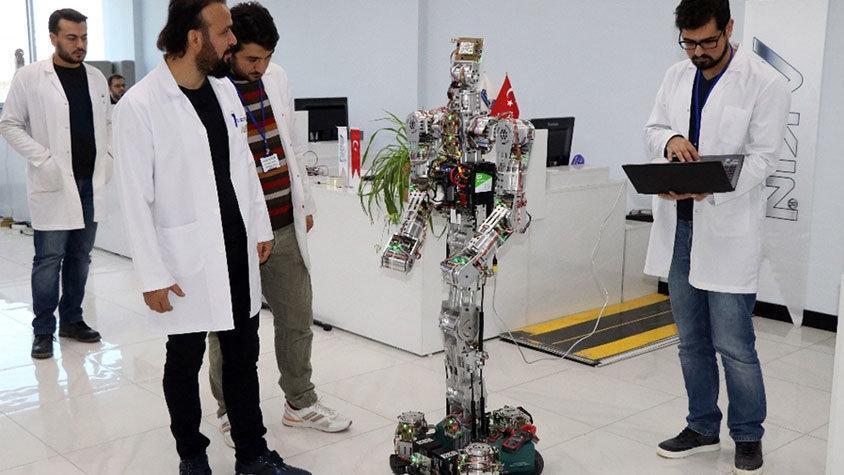 Milli insansı robotların seri üretimine başlandı