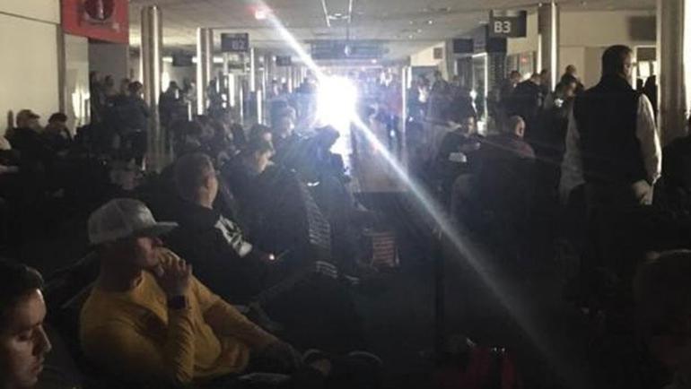 Atlanta Havalimanında elektrik kesintisi şoku