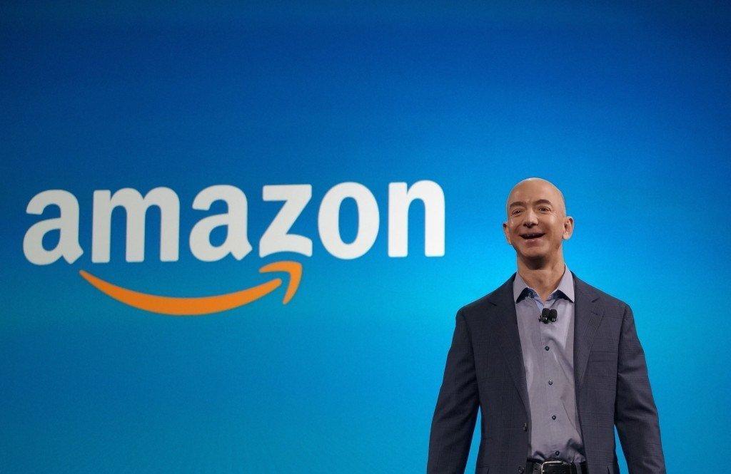 Jeff Bezos tekrar dünyanın en zengin kişisi oldu