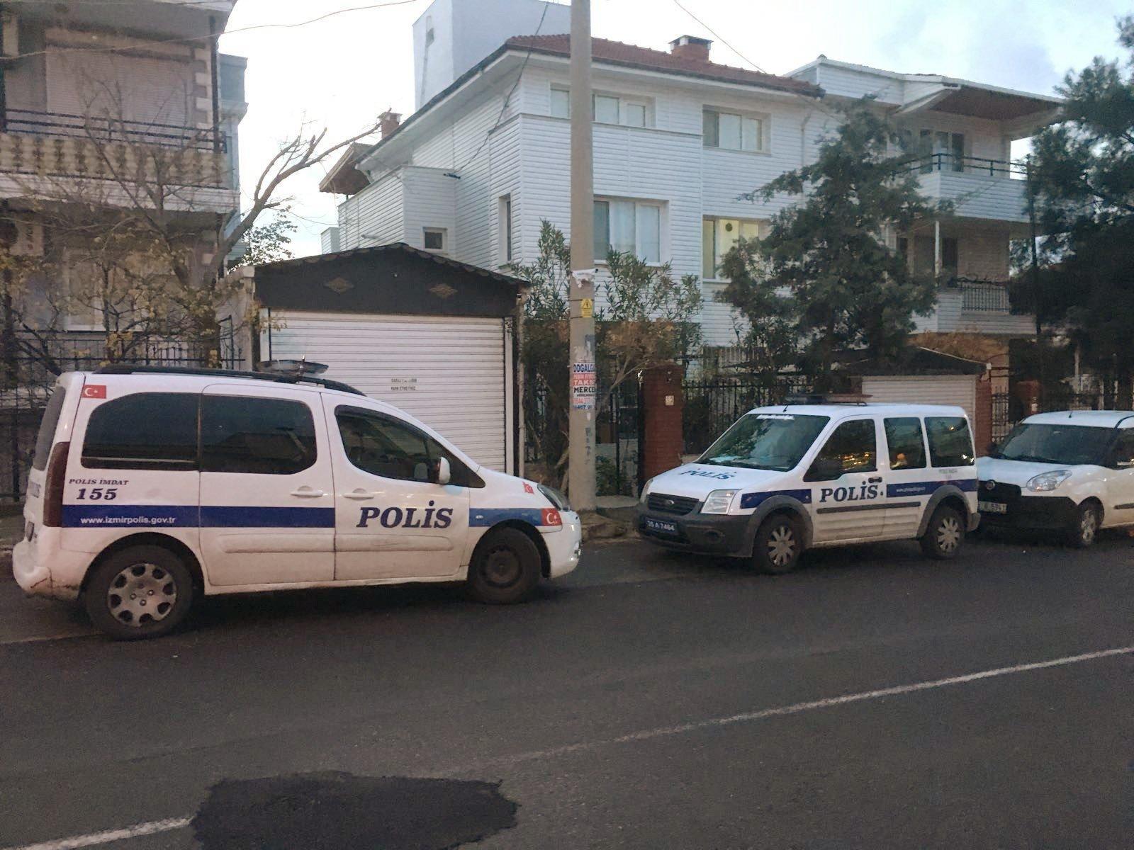 İzmirde kız arkadaşını öldüren genç, polise kendisini ihbar etti