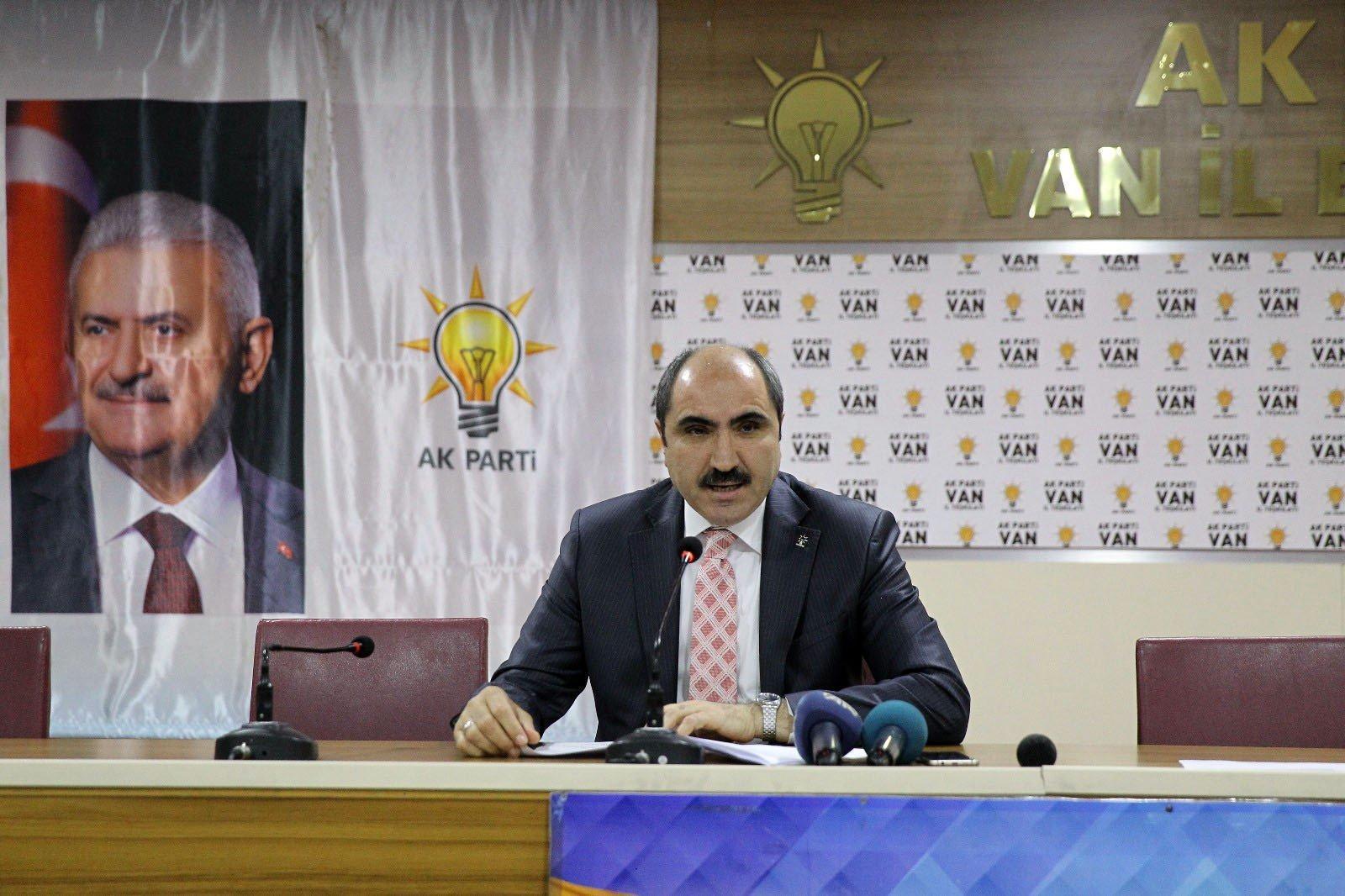 AK Partide 3 il başkanı istifa etti