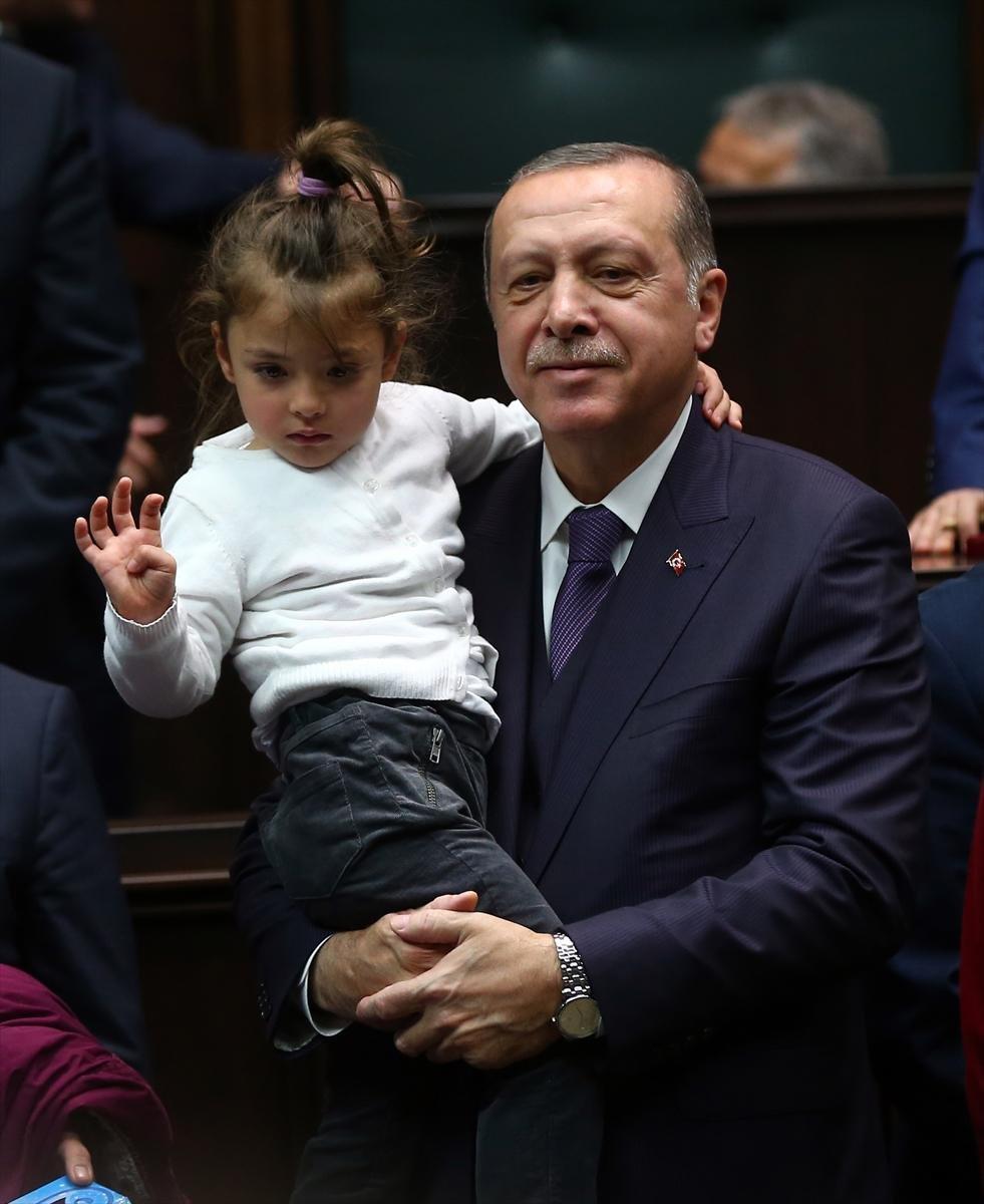 Cumhurbaşkanı Erdoğanı görünce, Tayyip Dede diye çığlığı bastı
