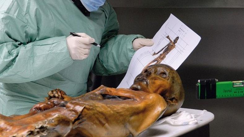 Buz adam Ötzinin yeni dövmeleri bulundu
