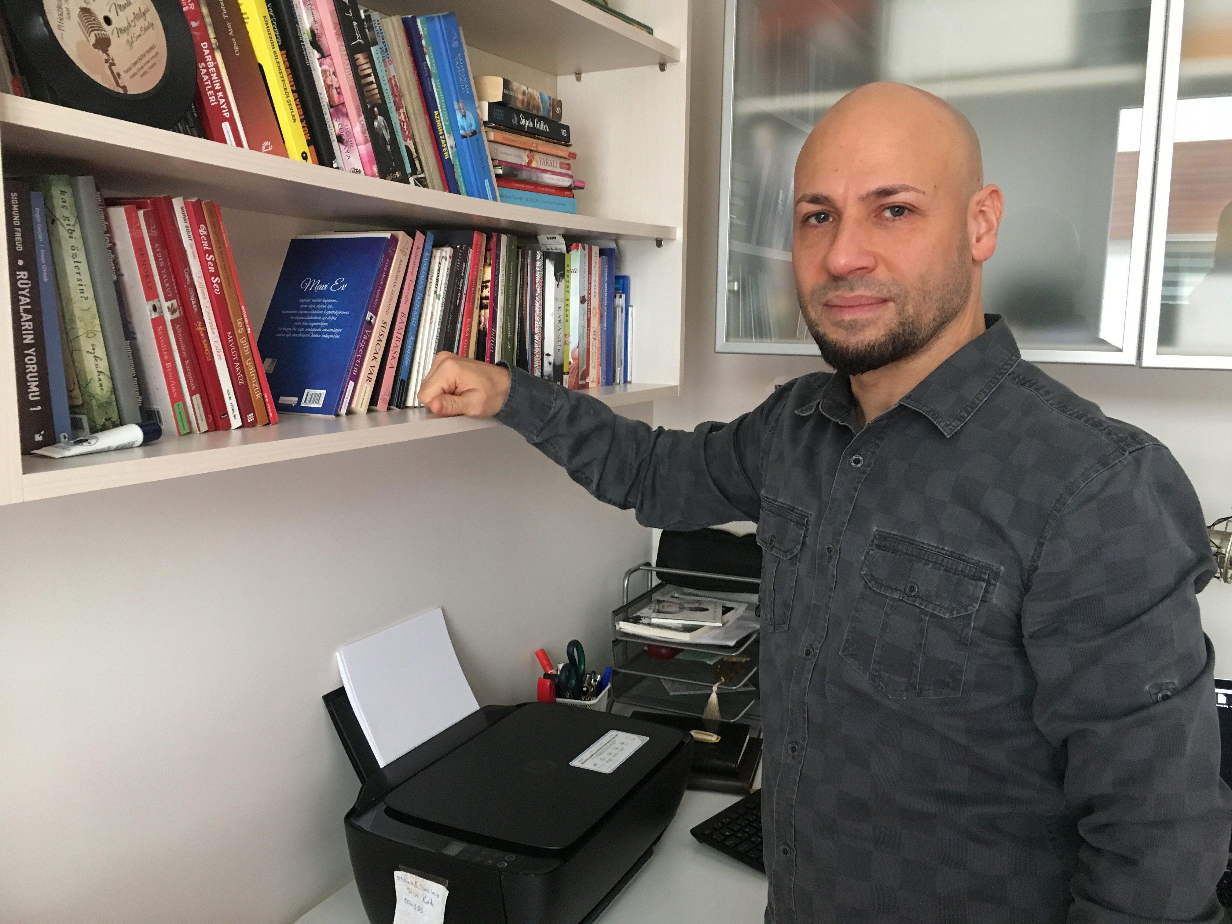 Yazar Kahraman Tazeoğlu’na hırsızlık şoku