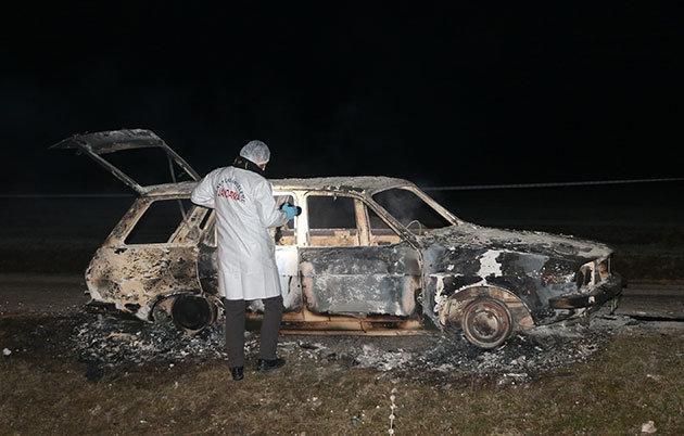 Kütahyada yanmış otomobilde 2 ceset bulundu