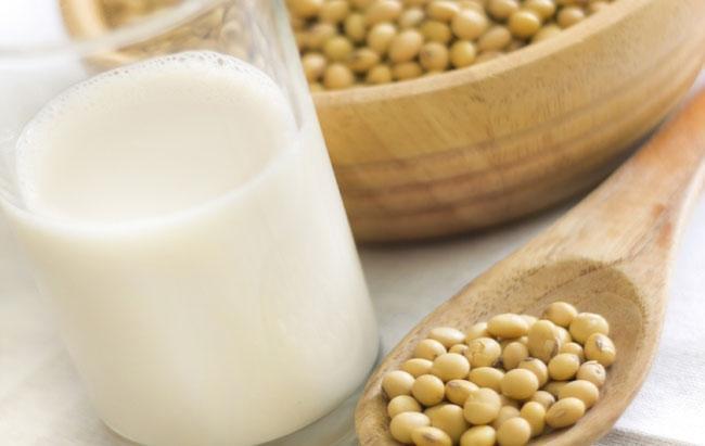Soya sütünün faydaları ve bilinmeyen zararları nelerdir Neye iyi gelir