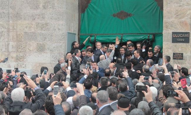 Bursada Ahmedinejad izdihamı