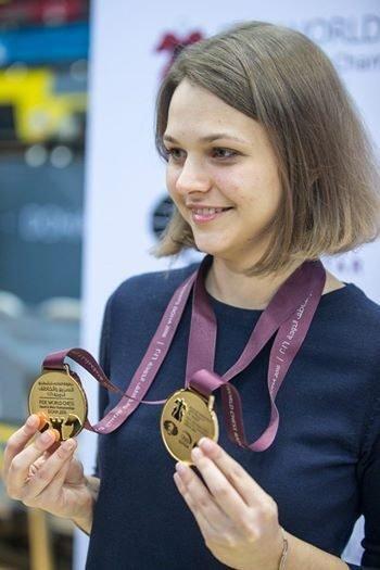 Dünya satranç şampiyonu Anna Muzıçuk Suudi Arabistan’a gitmeyi reddetti