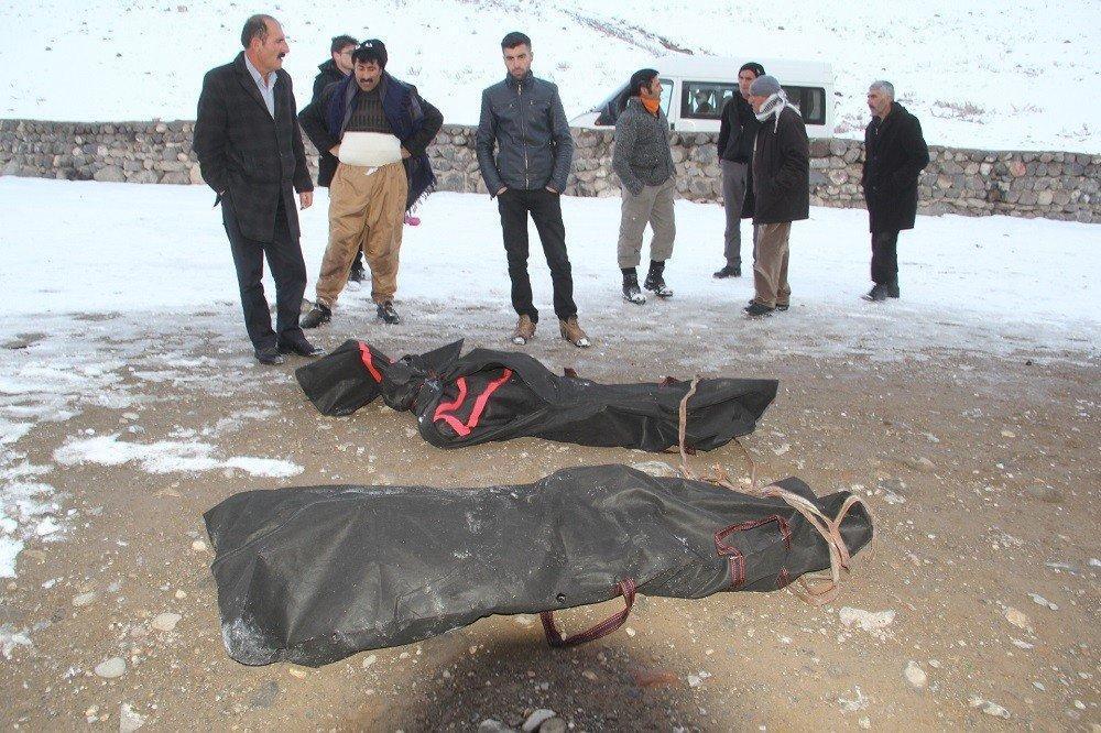 İran sınırında donmuş iki kişinin cesedi bulundu