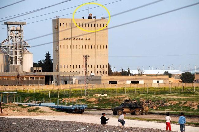 IŞİD, sınırımızın dibine telsiz istasyonu kurdu