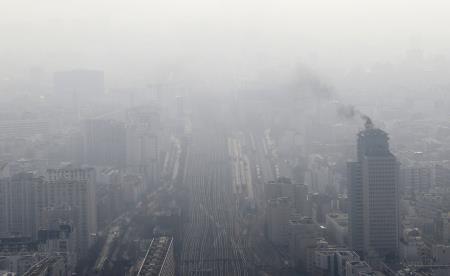 Pariste hava kirliliği alarmı