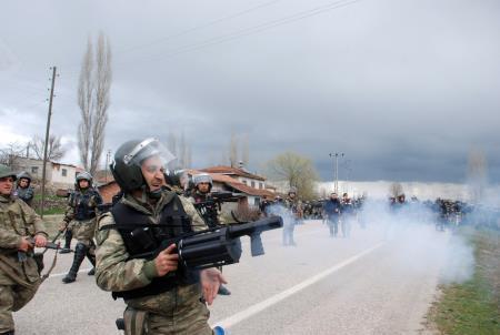 Zilenin AKPli başkanı HES karşıtı köylüleri terörist ilan etti