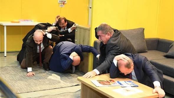 Başbakan yardımcılarını deprem simülasyonu zorladı