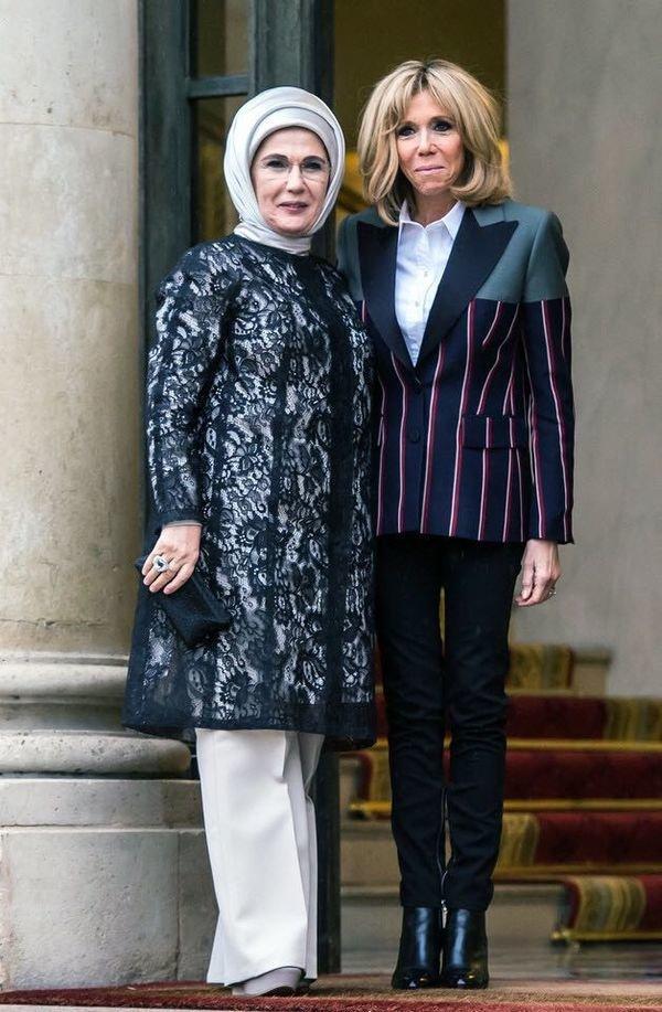 Emine Erdoğan Fransa Cumhurbaşkanı Macronun eşi Brigitte Macronu Türkiyeye davet etti
