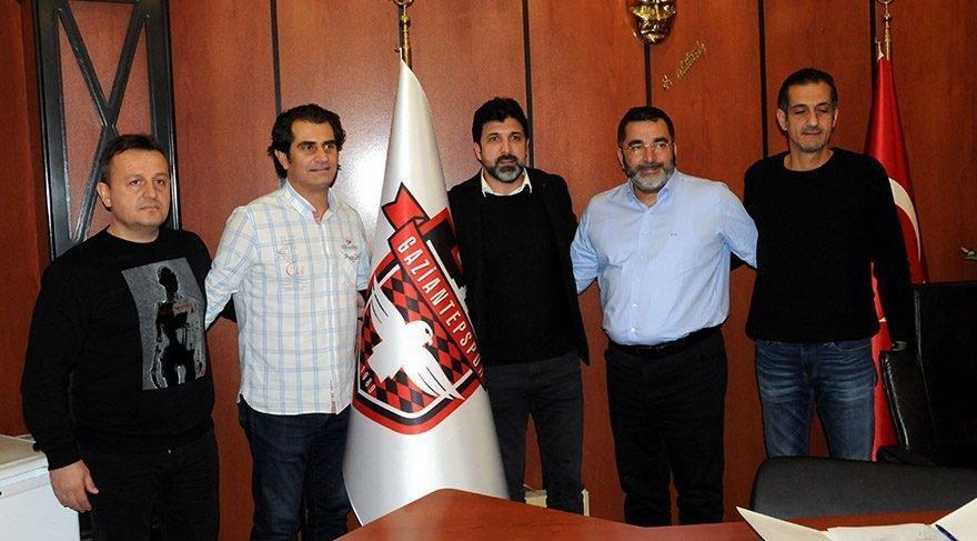 Oktay Derelioğlu Gaziantepspor ile imzaladı