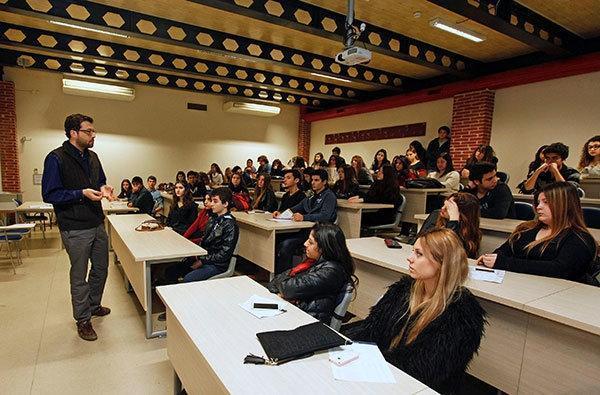 4 bin lise öğrencisinden Yaşar Üniversitesine ziyaret