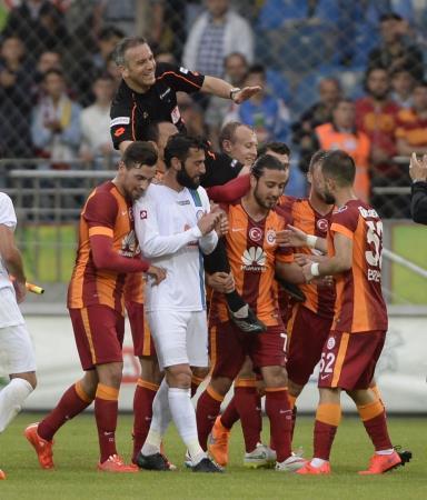 Şampiyon Galatasaray son maçta berabere kaldı