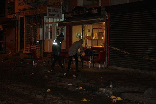 Beyoğlunda börek yiyen 3 kişi vuruldu