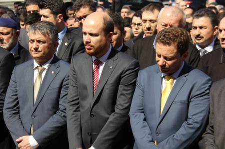 Bilal Erdoğan savcı Kiraz için gıyabi cenaze namazı kıldı