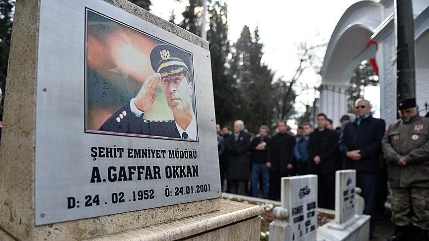 Silahlı saldırıda öldürülen Diyarbakır Emniyet Müdürü Gaffar Okkan mezarı başında anıldı